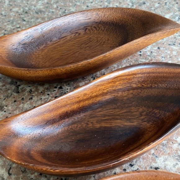 Handcarved Monkey Pod Bowls - Picture 9 of 16